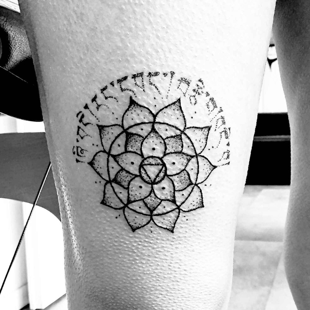 Tatouage Mandala Tibetain